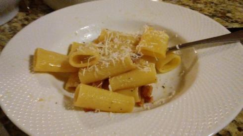 Traditional authentic Roman Rigatoni alla Gricia recipe with guanciale from Paggi Pazzo